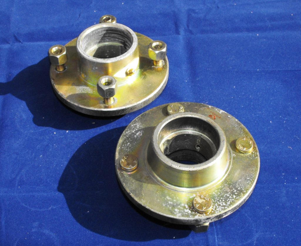 1 PAIR H10 Trailer Hubs, 4" PCD Cast steel, tapered APart Group